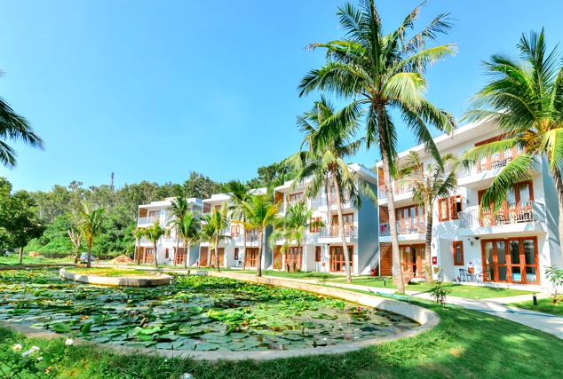 Phòng view hồ tại Casa Marina Resort Quy Nhơn